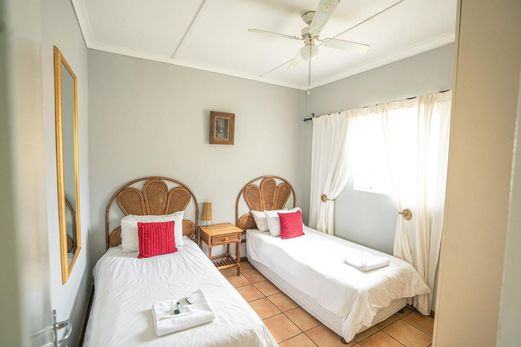 Olive Grove Guest Farm Villa Beaufort Wes Buitenkant foto